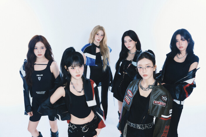 STAYC、1stAL『STAY ALIVE』詳細公開