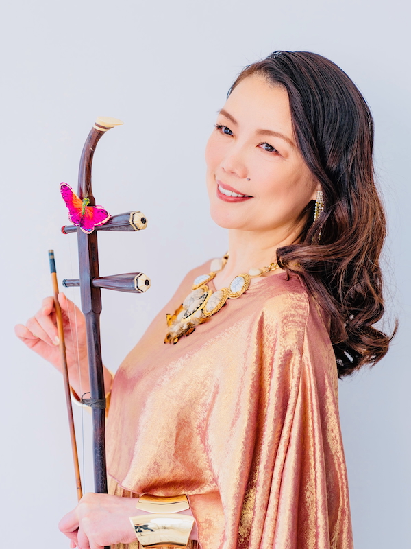 ウェイウェイ・ウー、平原綾香とコラボ