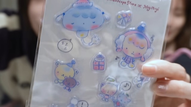 あのと田中みな実のシール手帳