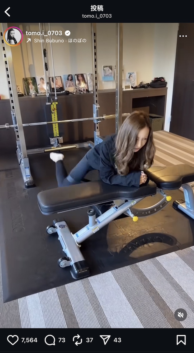 板野友美 公式Instagram