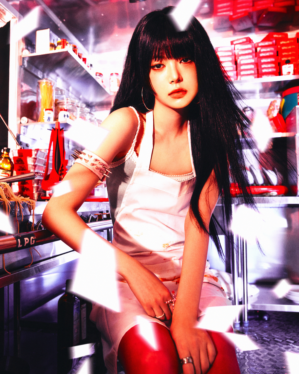 HONG EUNCHAE (P)&(C) SOURCE MUSIC