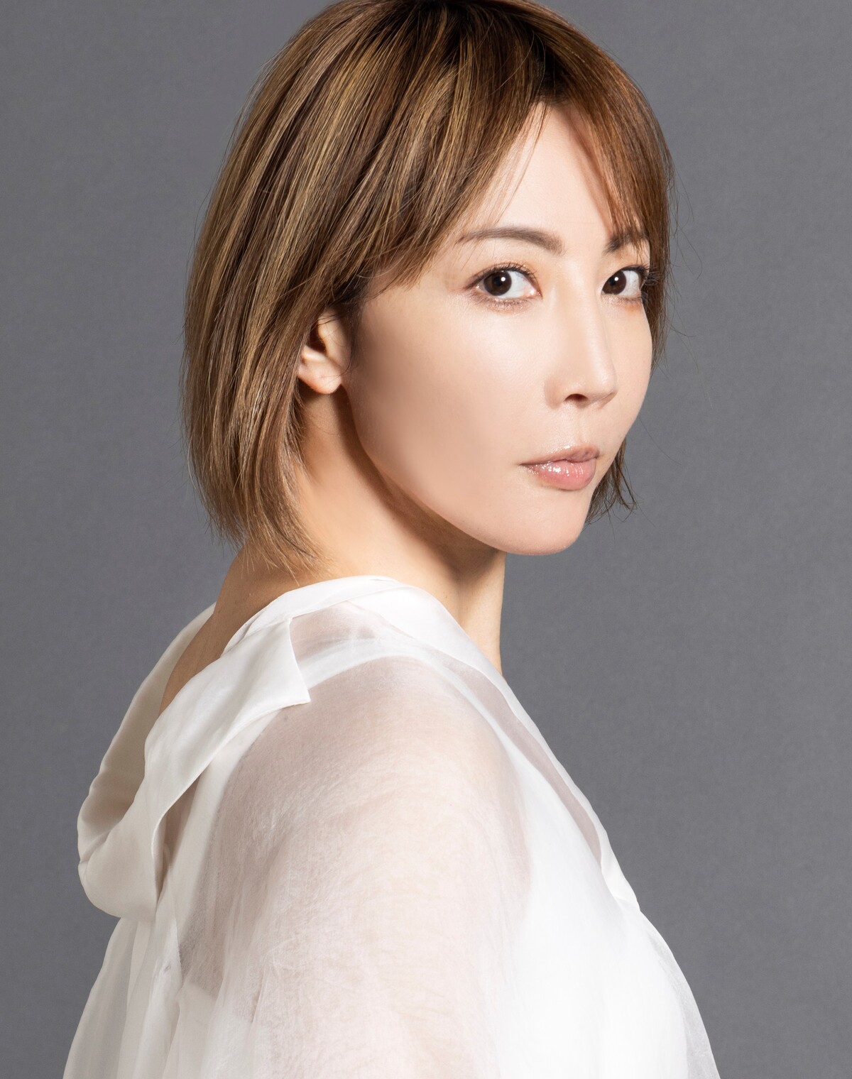 元宝塚歌劇星組・柚希礼音の連載が書籍化の画像