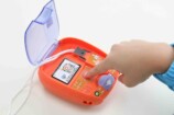本物そっくりなAEDのおもちゃが付録にの画像