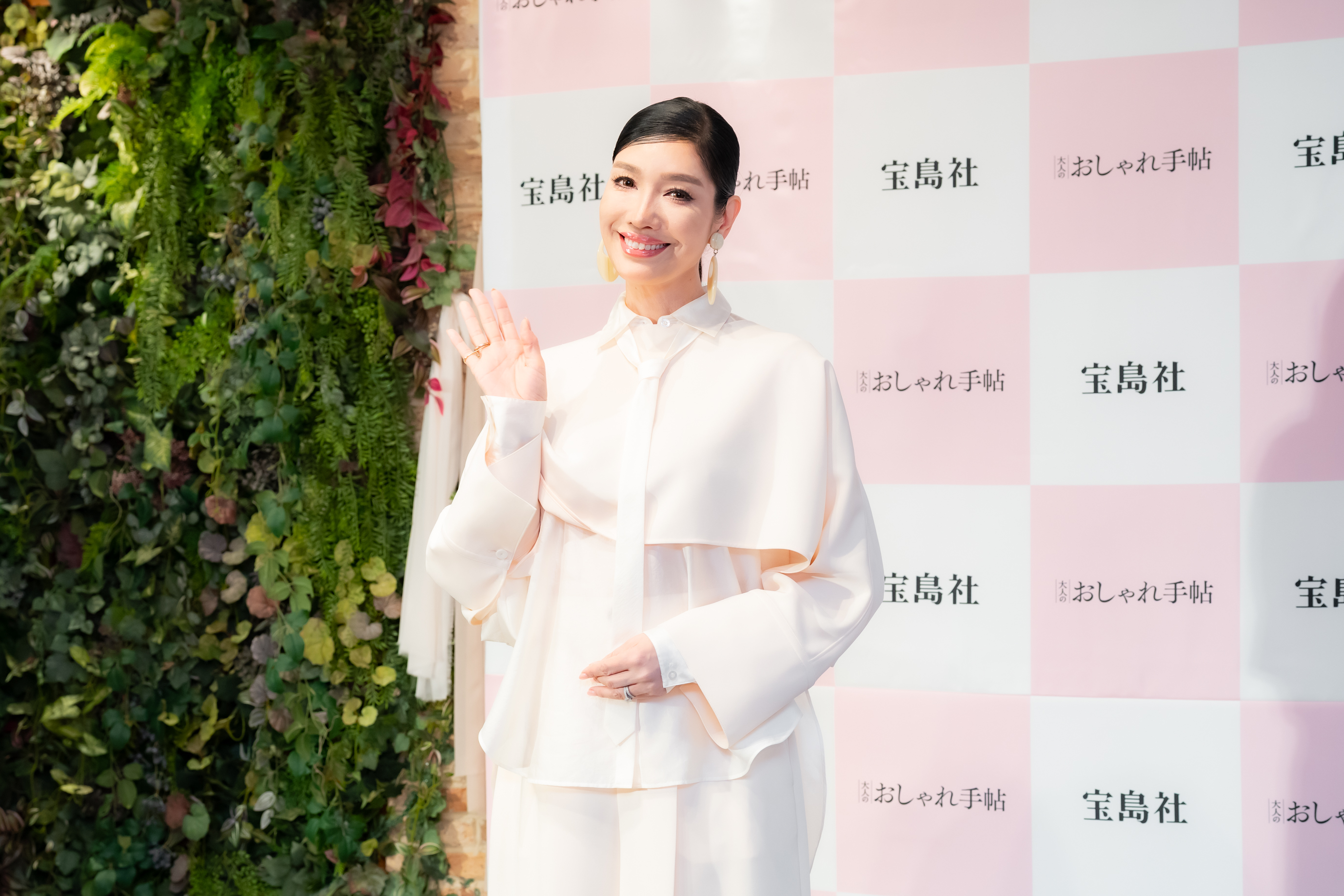 第3回「更年期川柳」授賞式にアンミカ登壇の画像