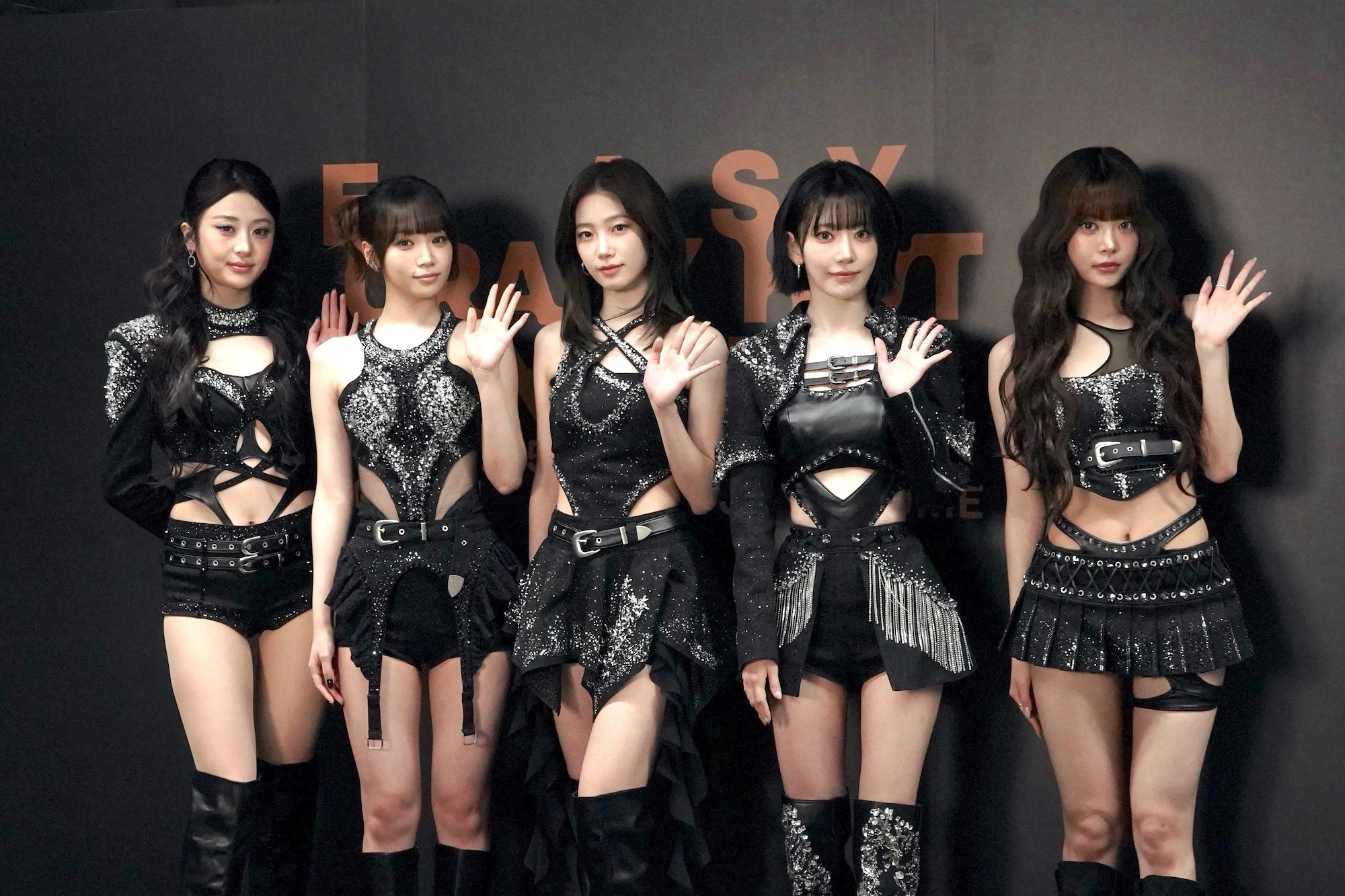 LE SSERAFIM（撮影＝本 手）