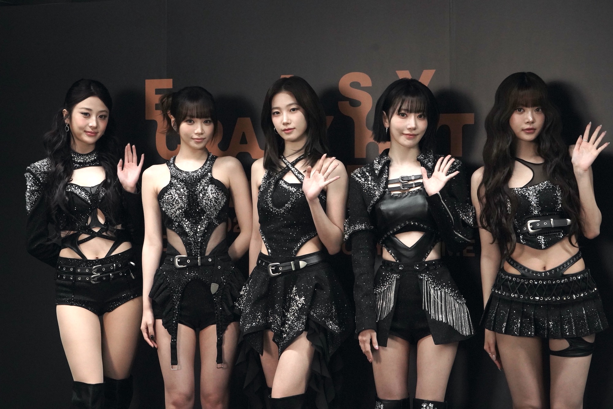 LE SSERAFIM（撮影＝本 手）