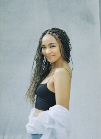 Crystal Kay、誕生日ライブ開催