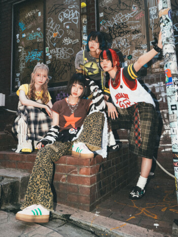 NEK!、「GiMMiCK」MVプレミア公開