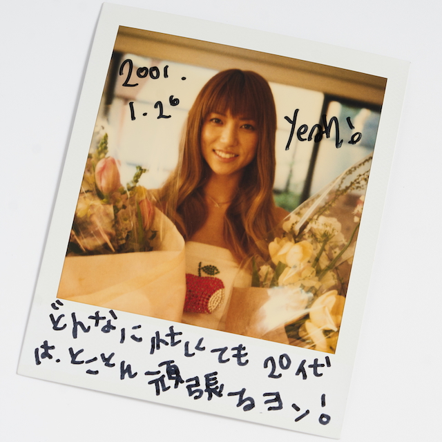hitomi 2001年誕生日のポラロイド