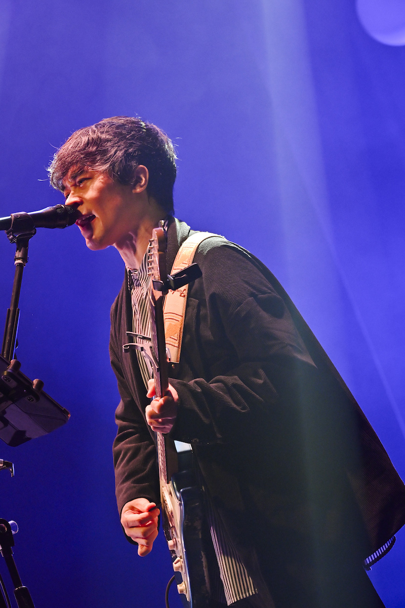 小出祐介（Vo / Gt）（撮影＝AZUSA TAKADA）