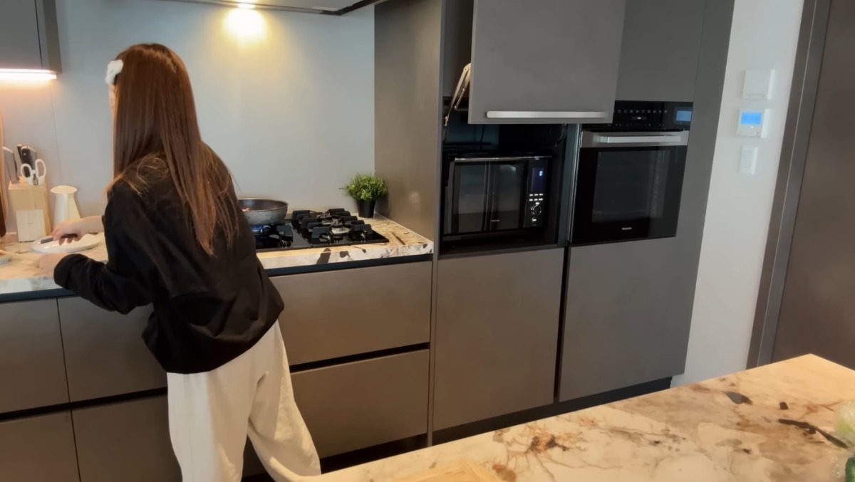 板野友美、体型維持の努力の画像