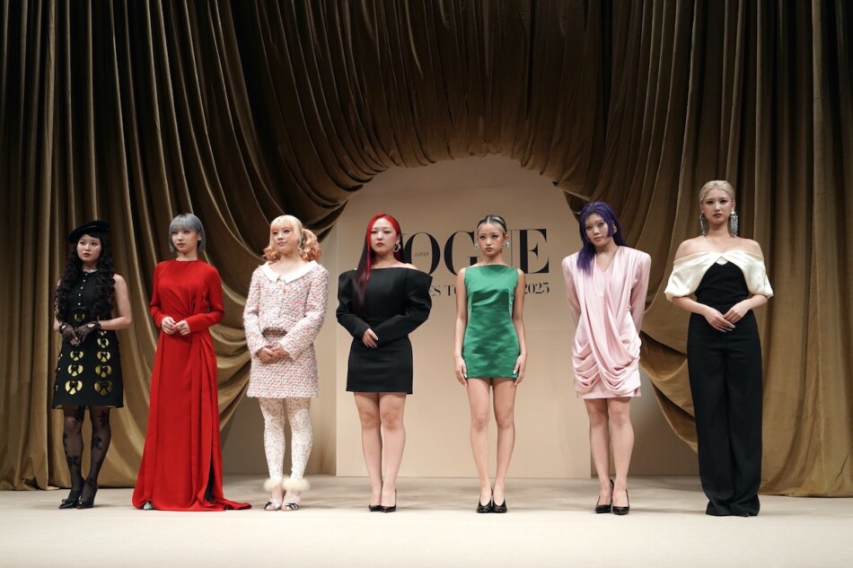 HANA、ゴージャスなドレスで授賞式に登場