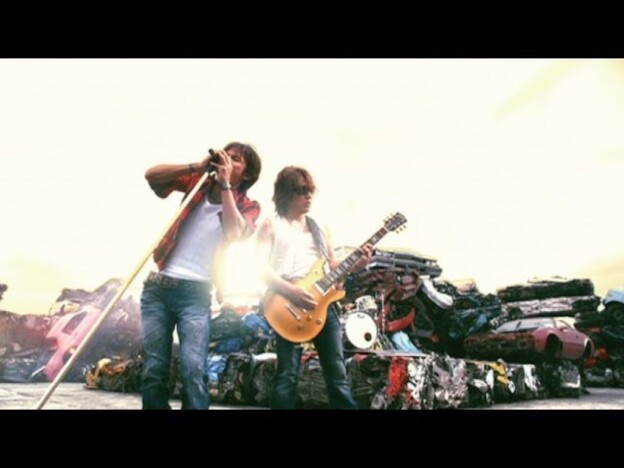 B'z・GLAY、新旧の楽曲で相次ぐ快挙　世代を超えて愛され続ける“貪欲さとパフォーマンス力”