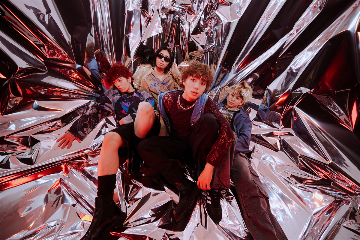 DeNeel、4thミニアルバムリリース