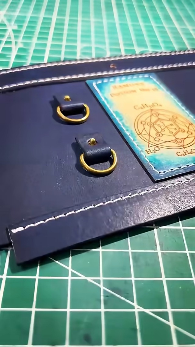 レザークラフト系YouTuberの作品