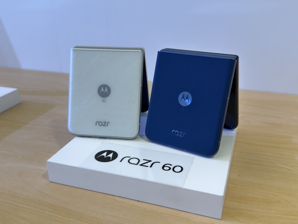 折りたたみスマホ