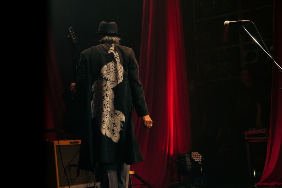 村越弘明、ソロ名義ライブツアー音源作品をタワーレコード限定リリース