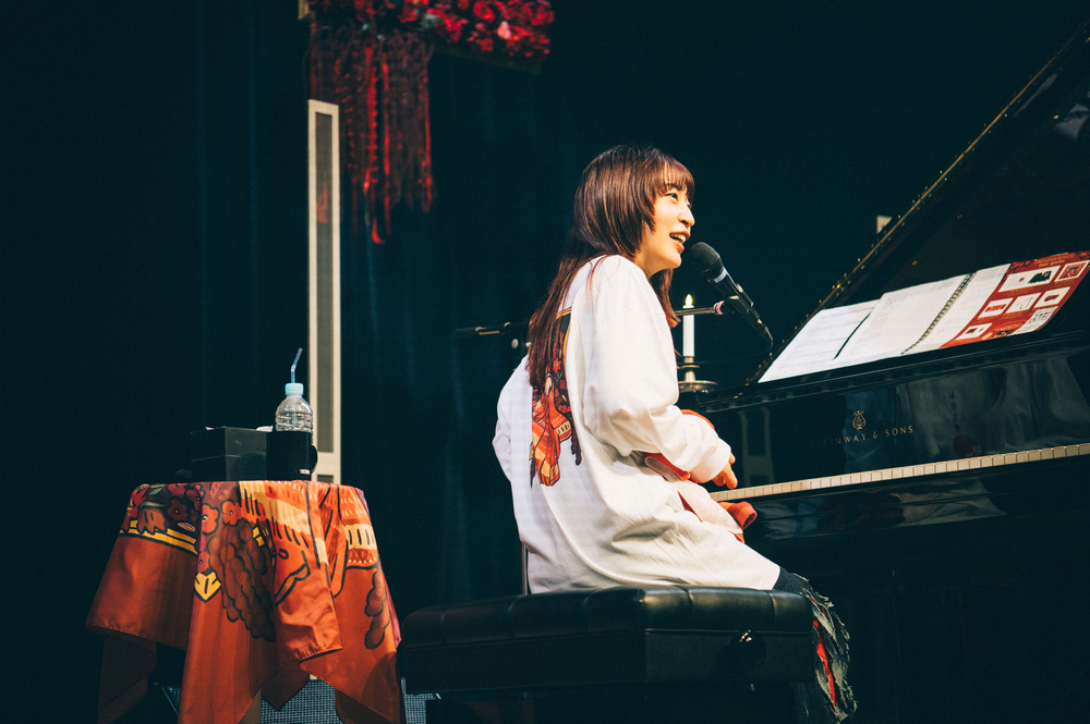 ヒグチアイ ライブ写真