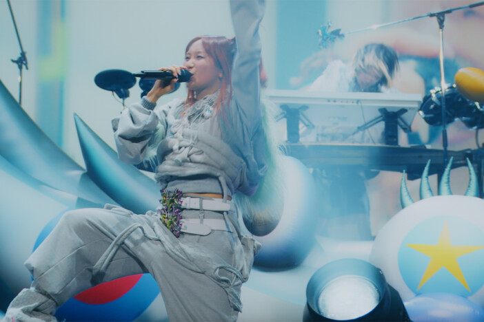 YOASOBI、「会心の一撃」ライブ映像を公開　ikuraがRADWIMPSへの想い語る