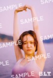 尾碕真花2nd写真集、各カバー表紙発表の画像