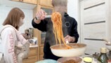 辻希美、杉浦太陽の“即興パスタ”に感動の画像