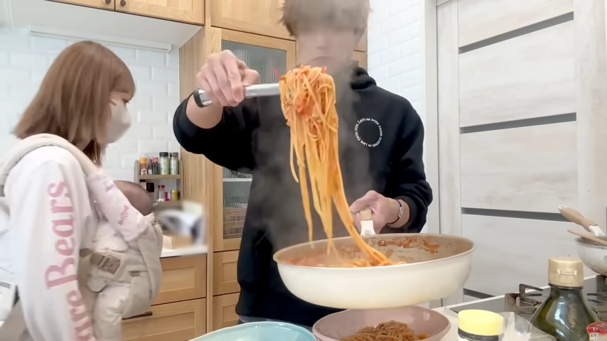 辻希美、杉浦太陽の“即興パスタ”に感動の画像