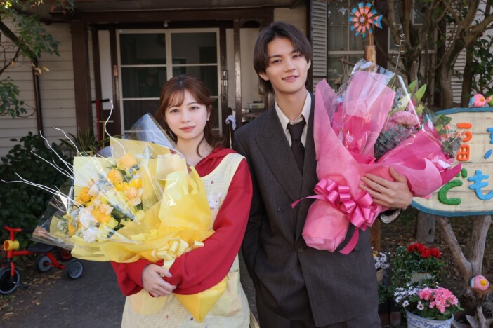 桜田ひより「私にとって宝物」、佐野勇斗「とても幸せな時間」　『ESCAPE』クランクアップ