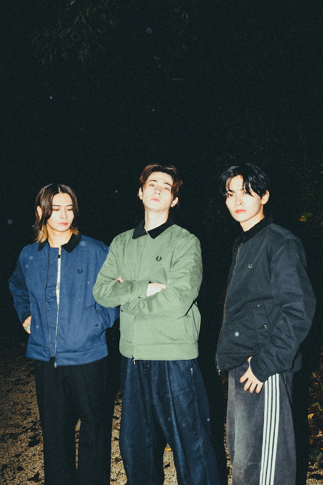 LET ME KNOW ライブ写真