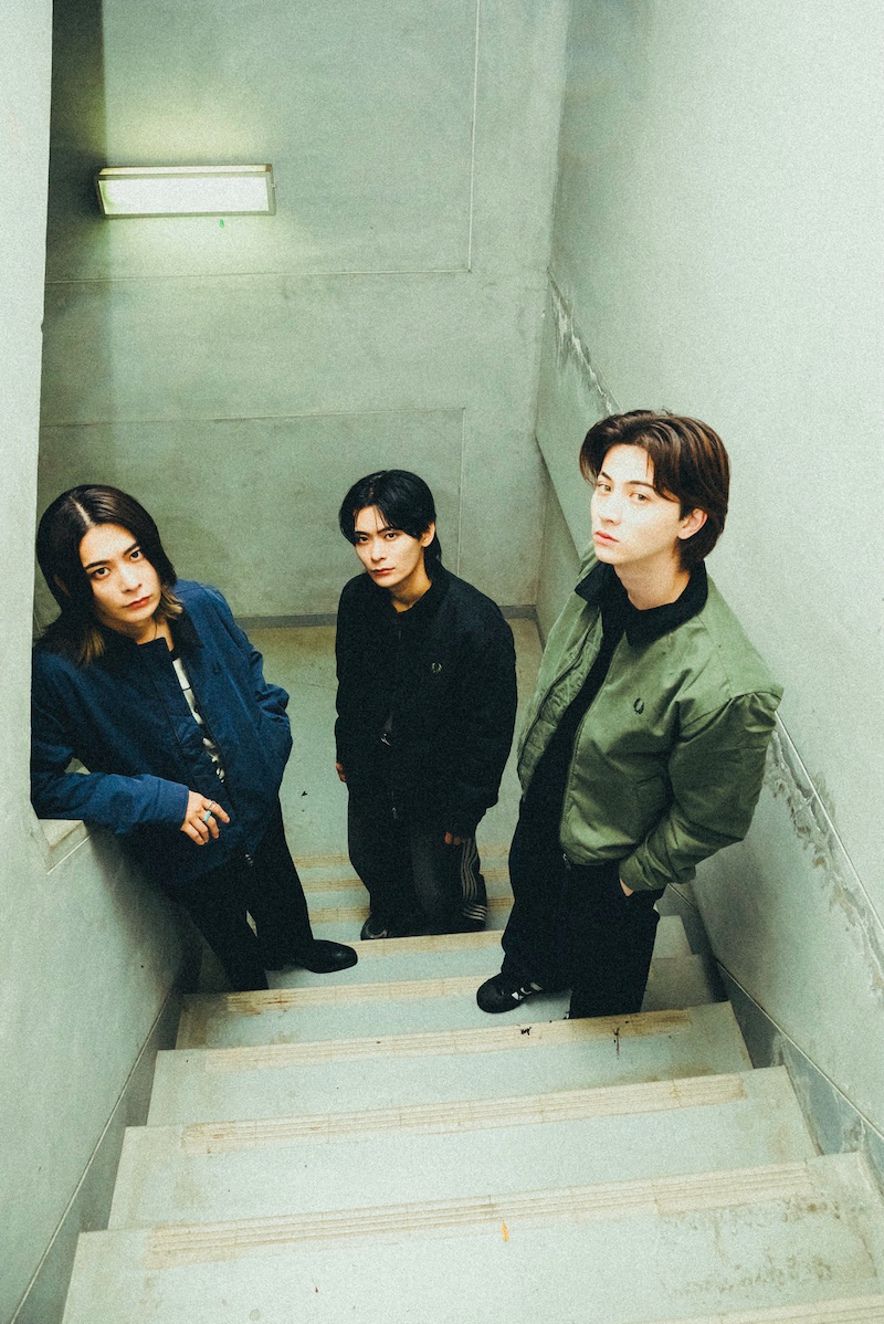 LET ME KNOW ライブ写真