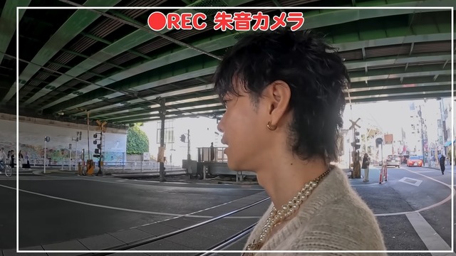 『グラスハート』の再現をする佐藤健と神木隆之介