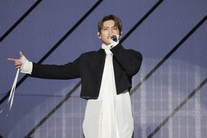 東方神起 チャンミン、スキルフルなボーカルと豪華カバー曲で提供した極上の時間 キュヒョンも駆けつけた東京公演レポ