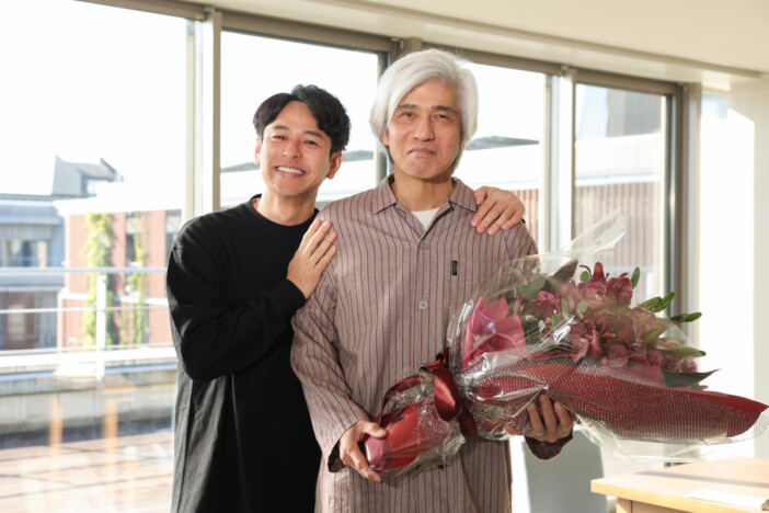 佐藤浩市「大変だったけどいい作品が作れた」　『ザ・ロイヤルファミリー』クランクアップ