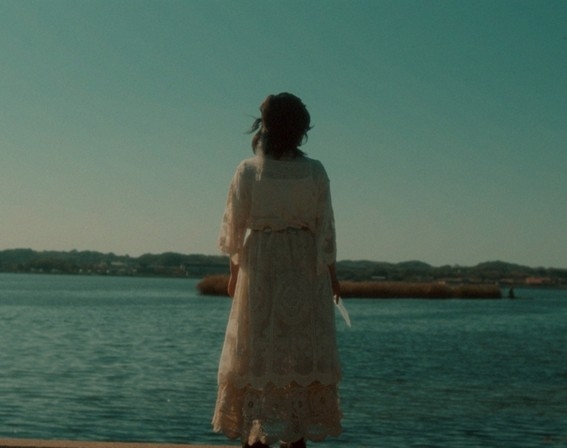 こはる「渡り鳥」MVより