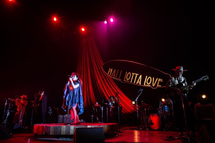 EGO-WRAPPIN’　2025年開催『HALL LOTTA LOVE ～ホールに溢れる愛を～』の模様