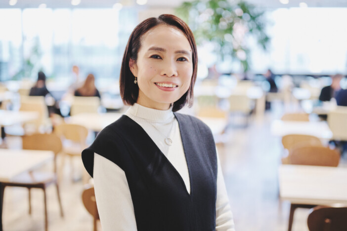 心の寂しさにそっと寄り添う小説ーー長月天音の新刊『おやすみ処にしさわ商店』喪失から再生を描いた理由