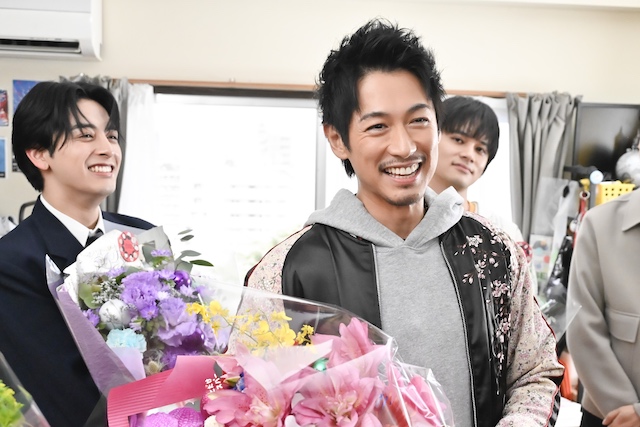 『ちょっとだけエスパー』クランクアップの画像