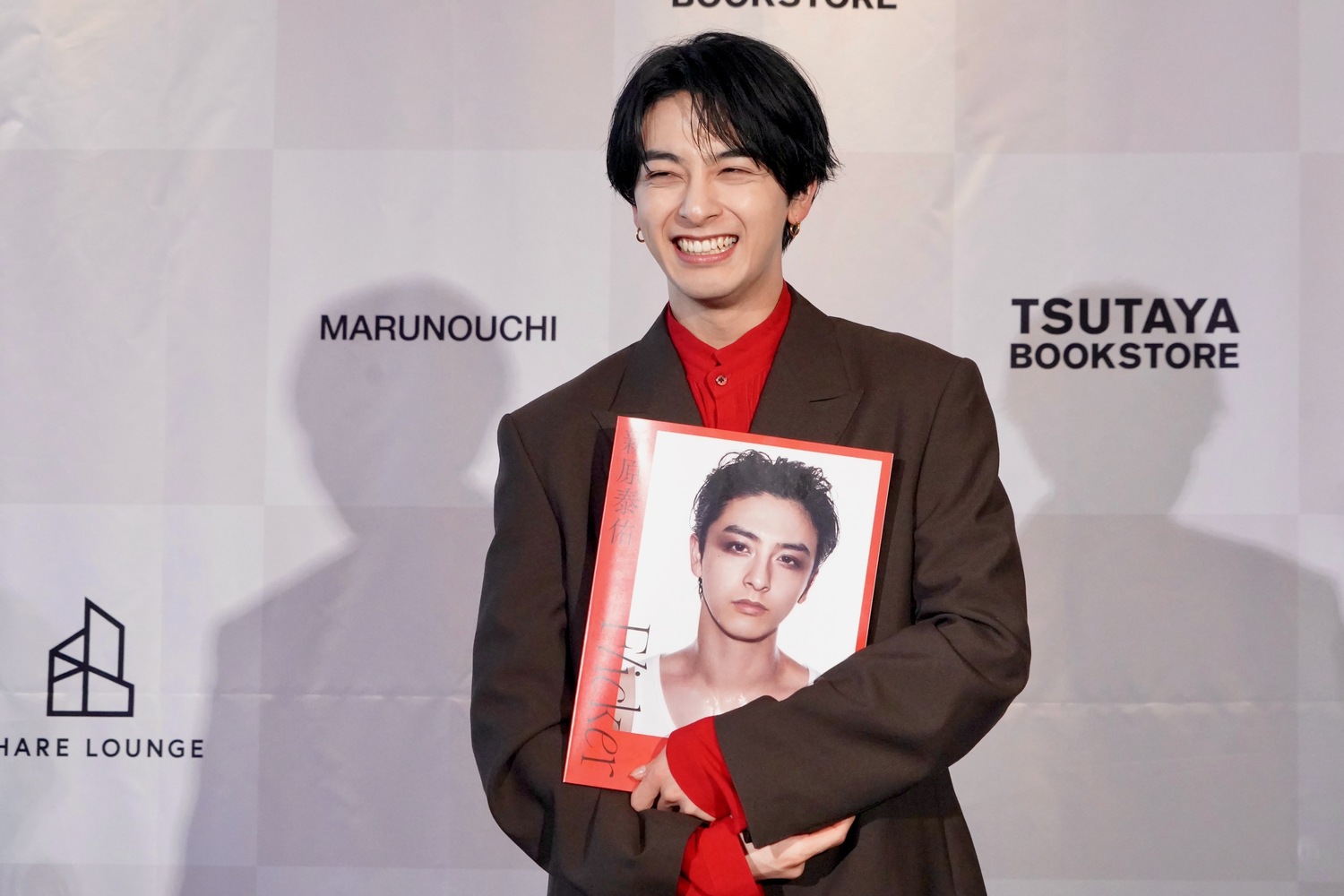 俳優・新原泰佑、初の写真集の手応えを語るの画像