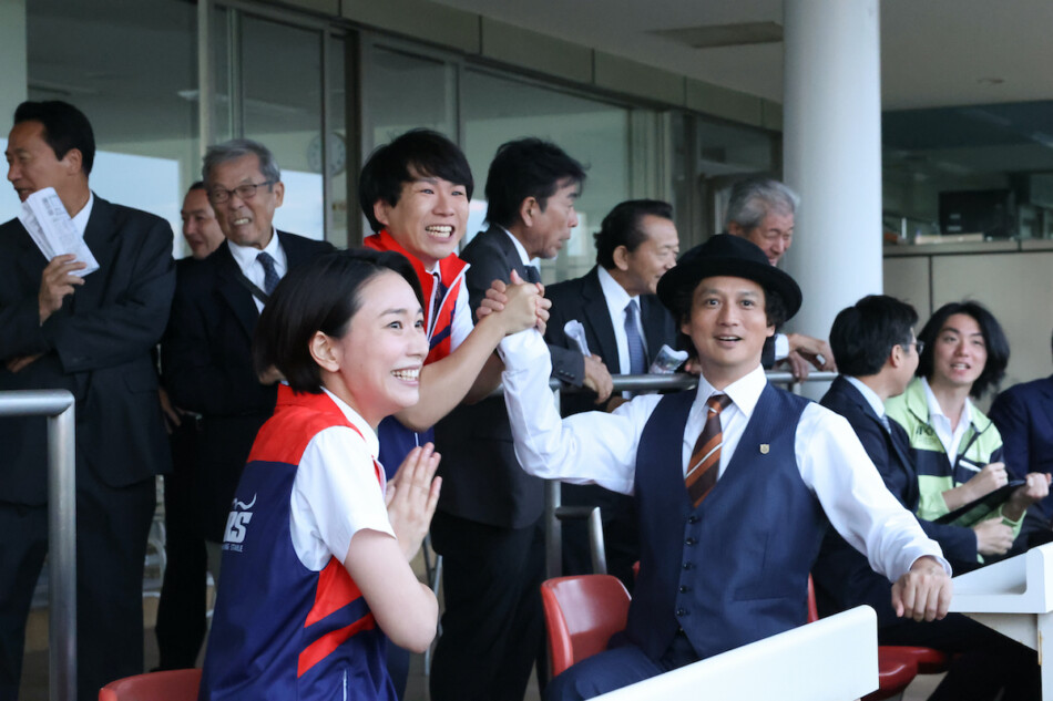 関係者も『ザ・ロイヤルファミリー』に夢中？