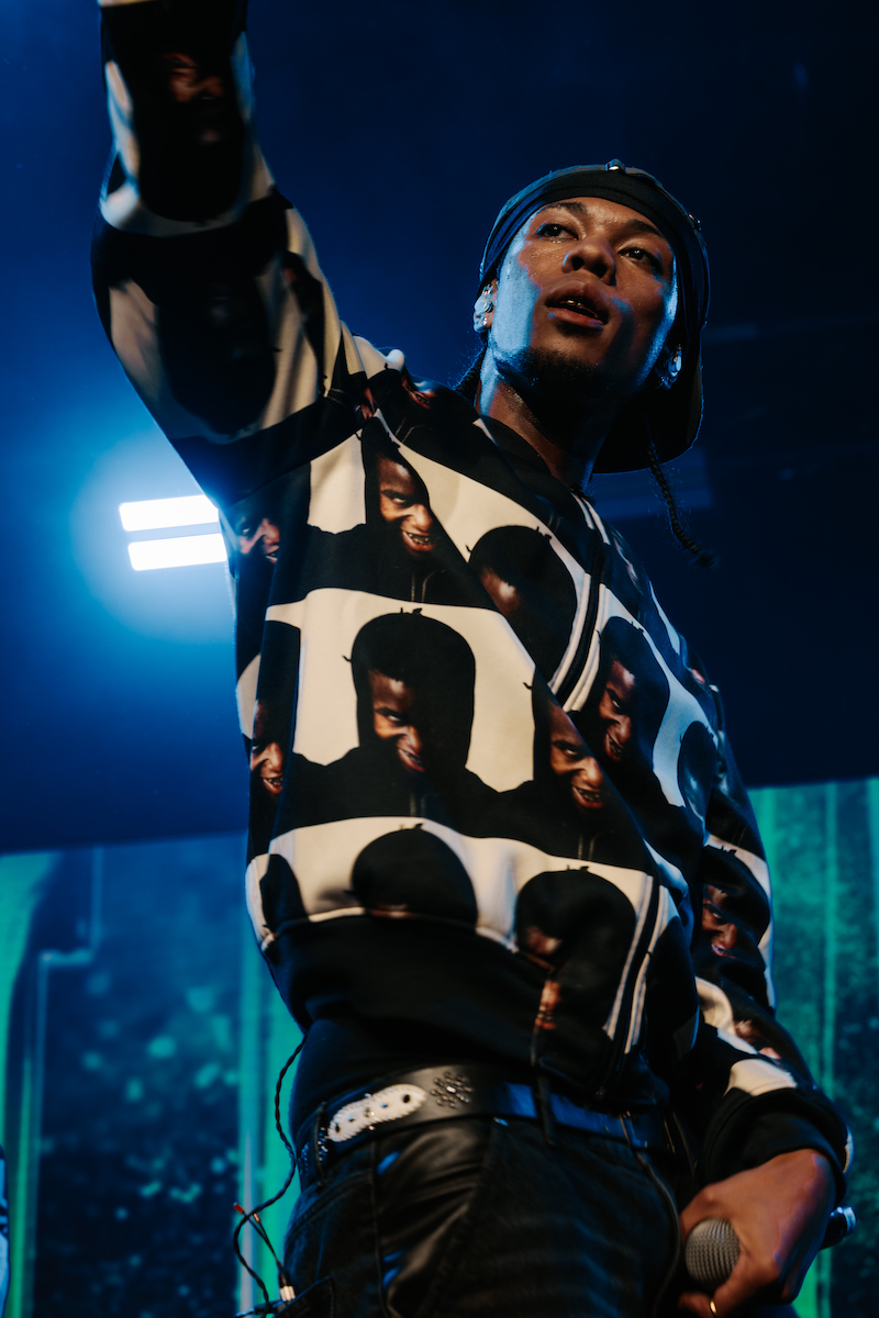 PSYCHIC FEVER ライブ写真