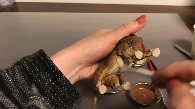 リペイントで大変貌した100円のライオンフィギュア