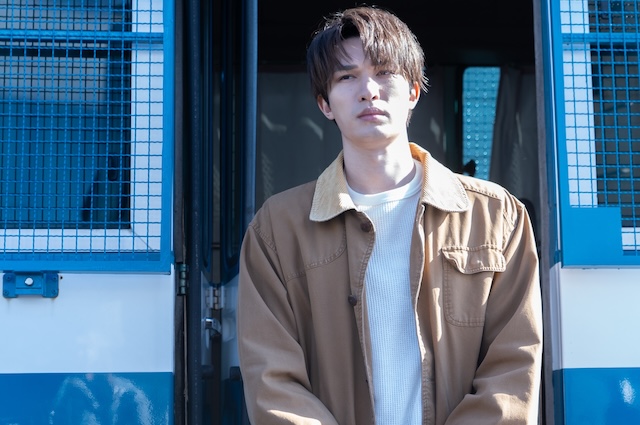 『パンチドランク・ウーマン』本ビジュアルの画像