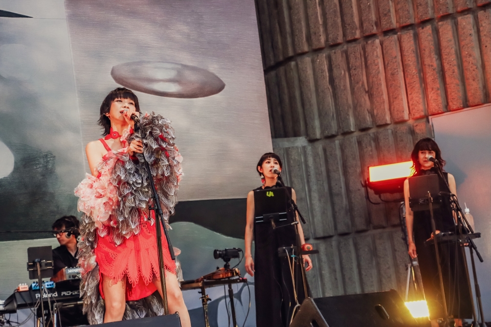 UA「HORIZON」ライブ映像より