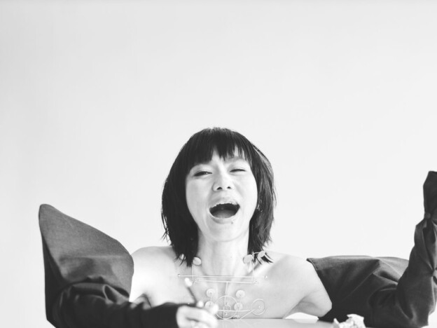 UA、デビュー30周年アルバム『NEWME』リリース　日比谷野音公演での「HORIZON」映像も公開