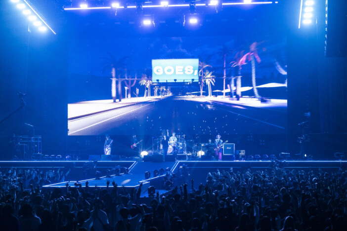 [Alexandros]、歴代ドラマー集結したライブ