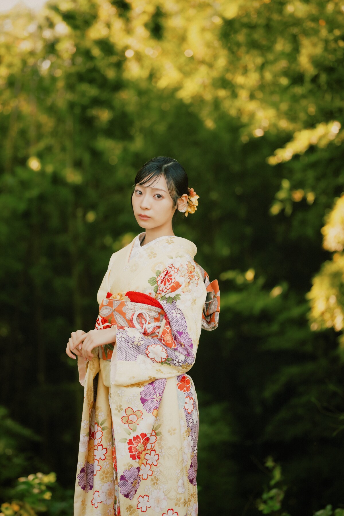 乃木坂46・菅原咲月、着物姿で表紙を飾るの画像