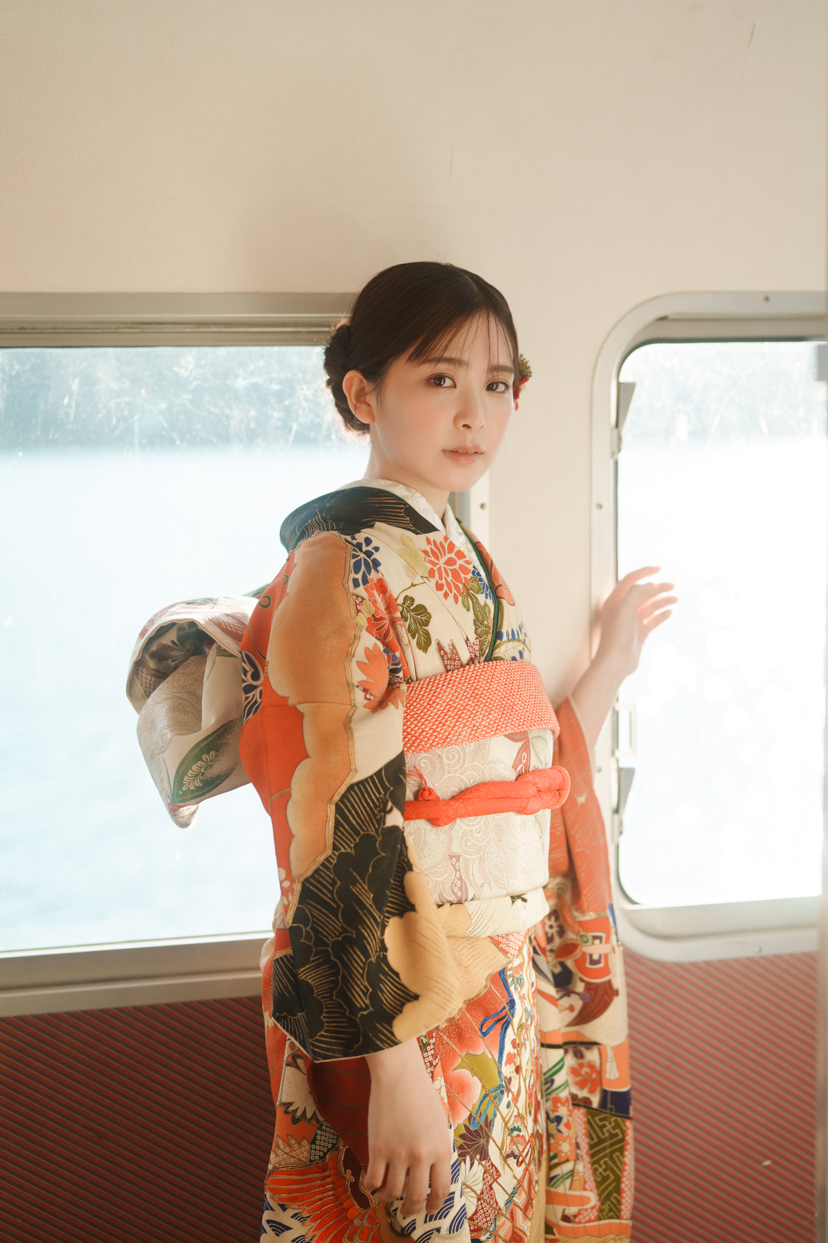 乃木坂46・菅原咲月、着物姿で表紙を飾るの画像