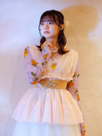 浜浦彩乃、デビュー10周年イヤーにソロ1stアルバム『IRODORI』リリース　記念ライブツアー開催も