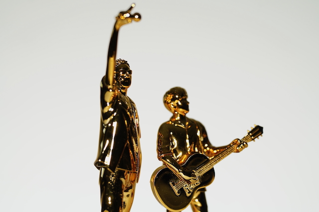 KOBUKURO ゴールドフィギュア