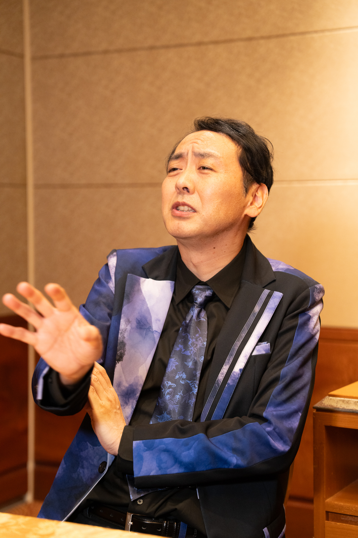 田中卓志(アンガールズ)撮り下ろし写真(撮影=秋倉康介)