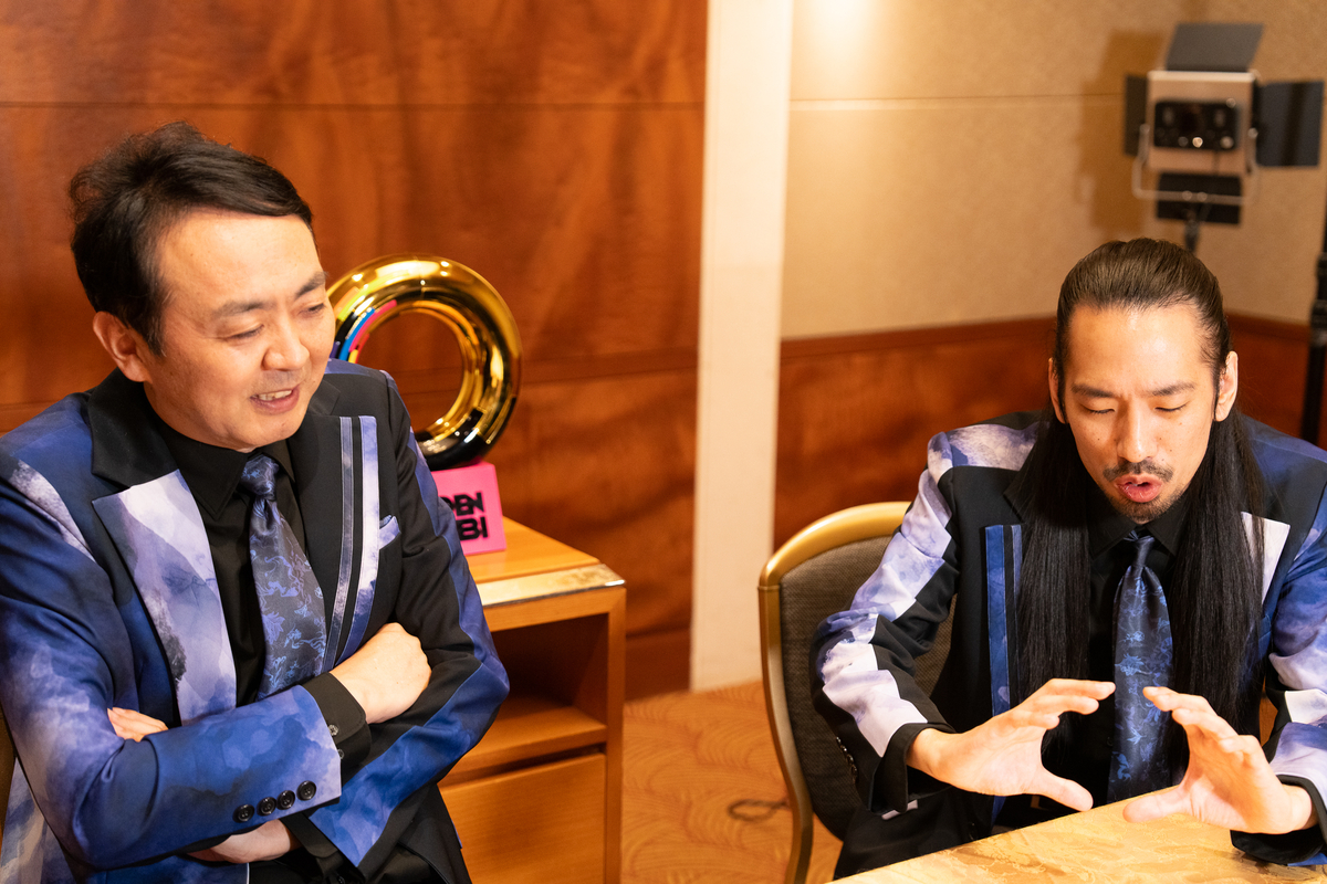 田中卓志(アンガールズ)&川北茂澄(真空ジェシカ) 撮り下ろし写真(撮影=秋倉康介)